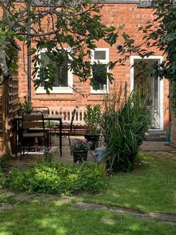 With Free Parking, 10 Min Walk To Bar Walls Casa de férias York