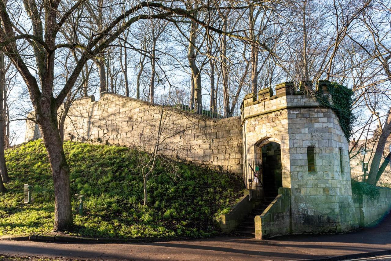With Free Parking, 10 Min Walk To Bar Walls Casa de férias York